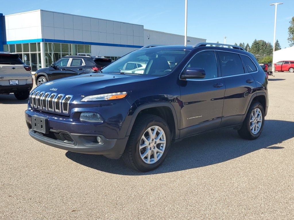 Used 2015 Jeep Cherokee Latitude with VIN 1C4PJMCB2FW697435 for sale in Allegan, MI