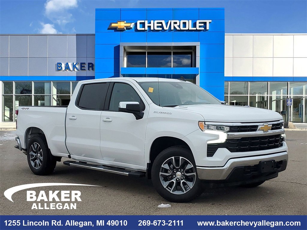 2025 Chevrolet Silverado 1500 LT's photo