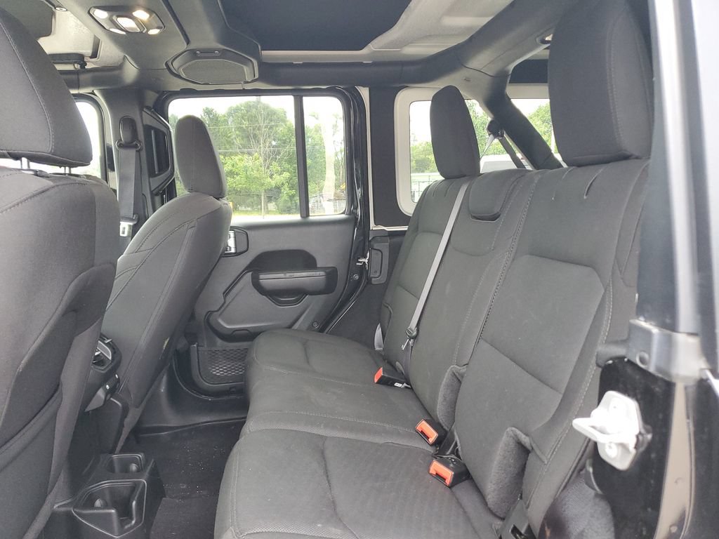 2022 Jeep Wrangler Unlimited Altitude - Photo 9