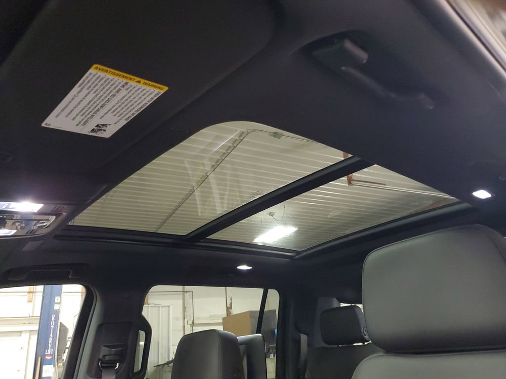 2026 Chevrolet Suburban Z71 - Photo 19