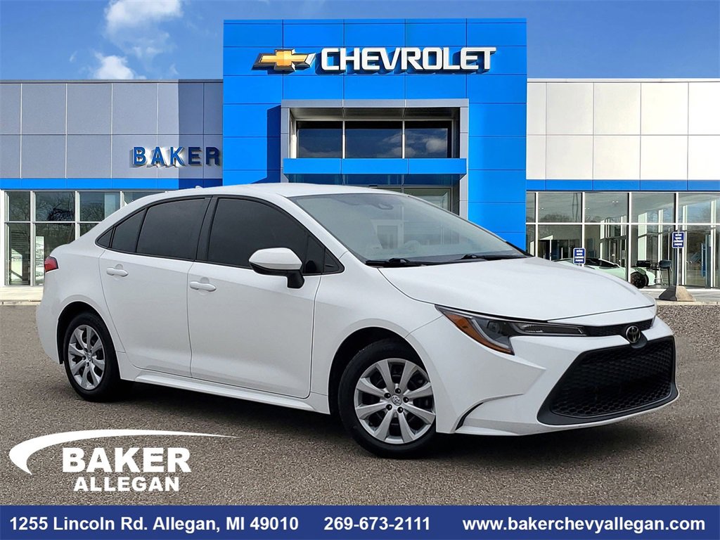 2021 Toyota Corolla LE's photo