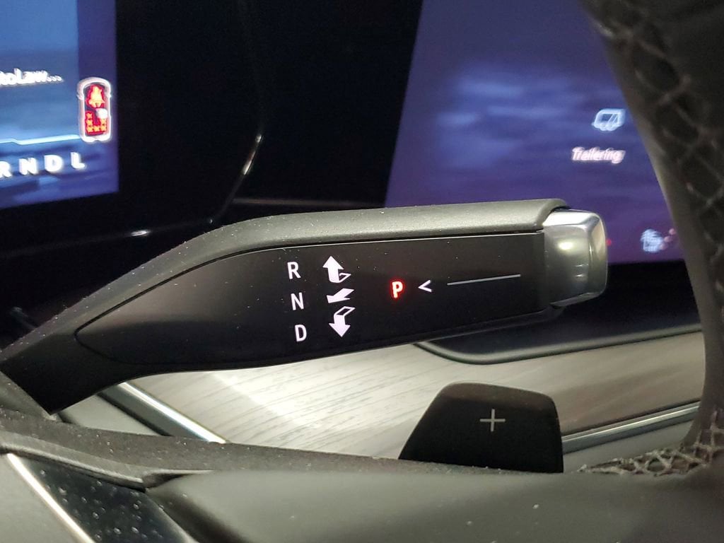 2026 Chevrolet Suburban Z71 - Photo 28