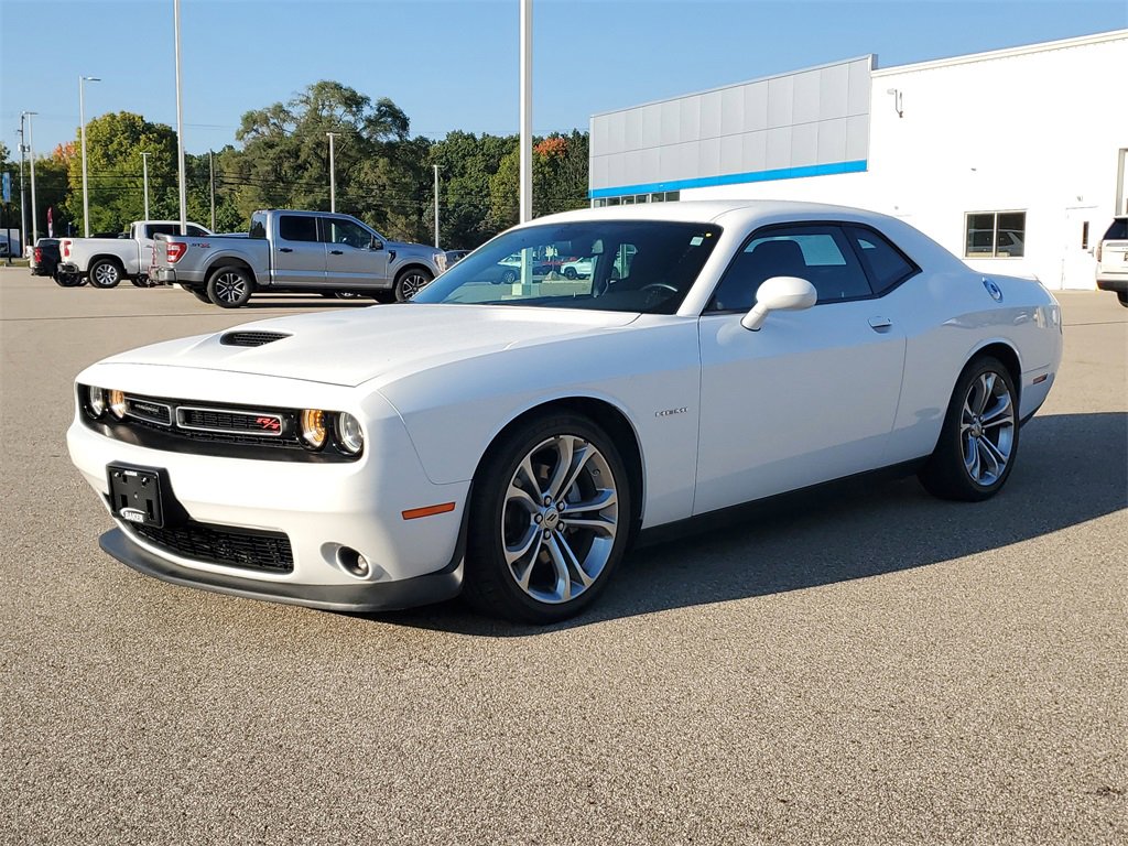 2022 Dodge Challenger R/T photo 2