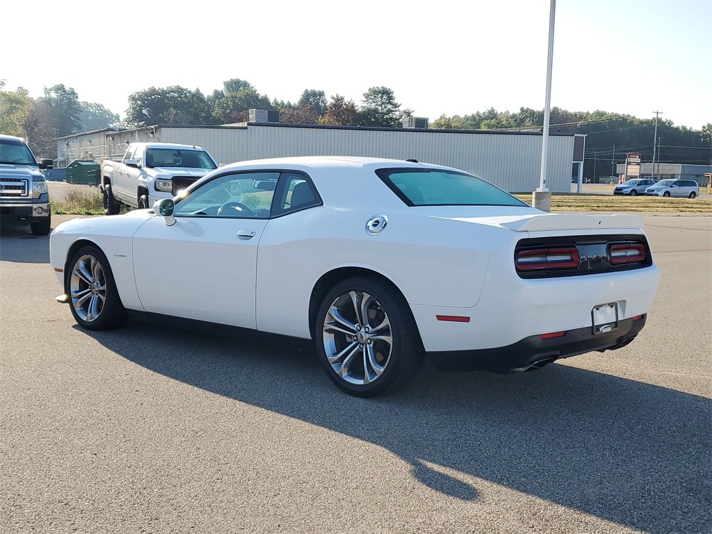 2022 Dodge Challenger R/T photo 3