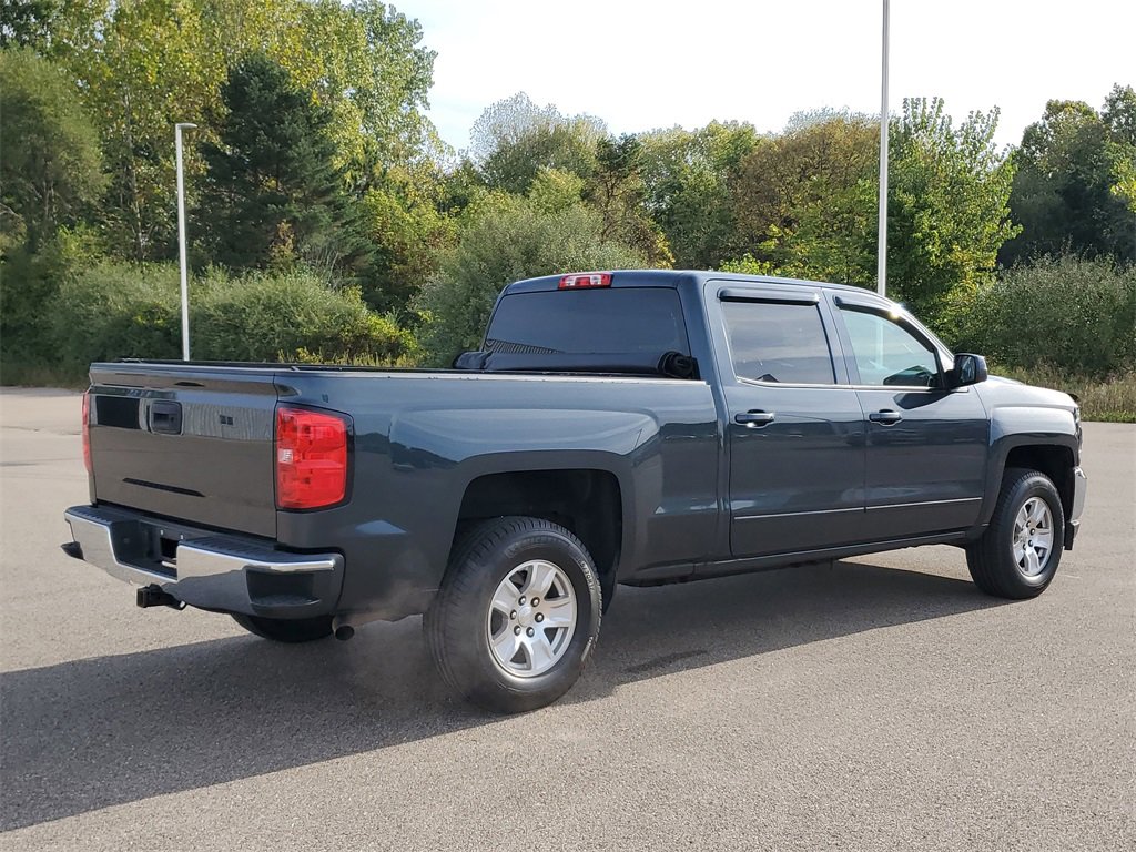 2018 Chevrolet Silverado 1500 LT photo 3