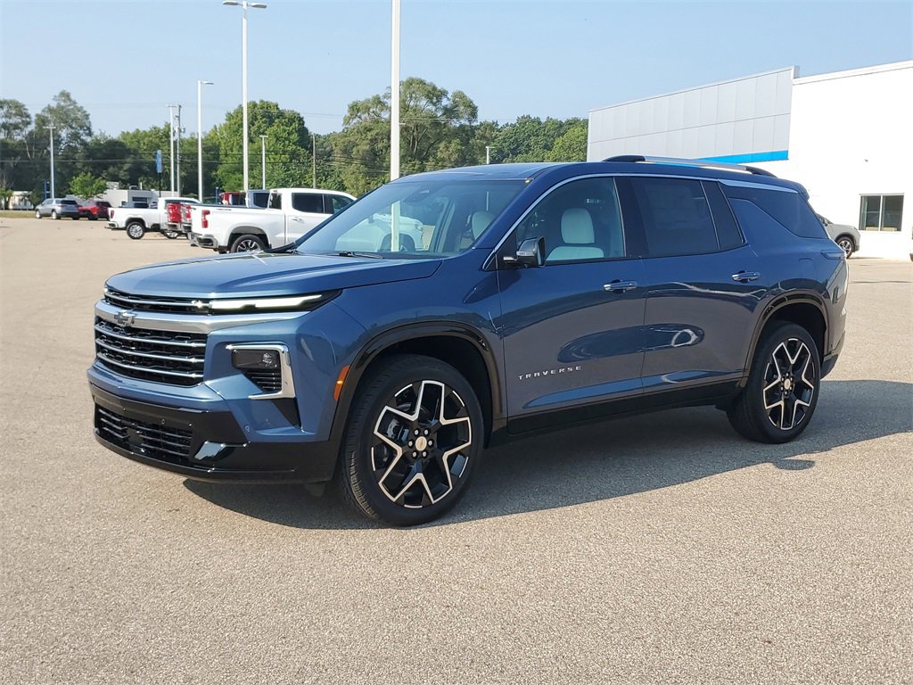 2026 Chevrolet Traverse High Country photo 2
