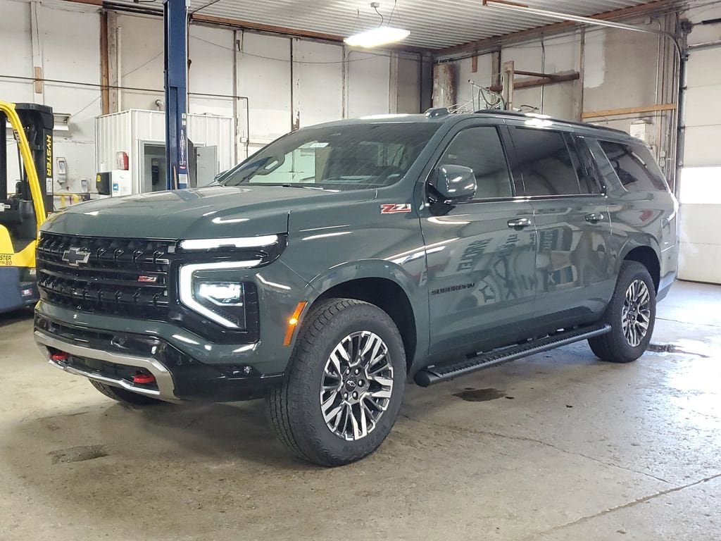 2026 Chevrolet Suburban Z71 - Photo 2
