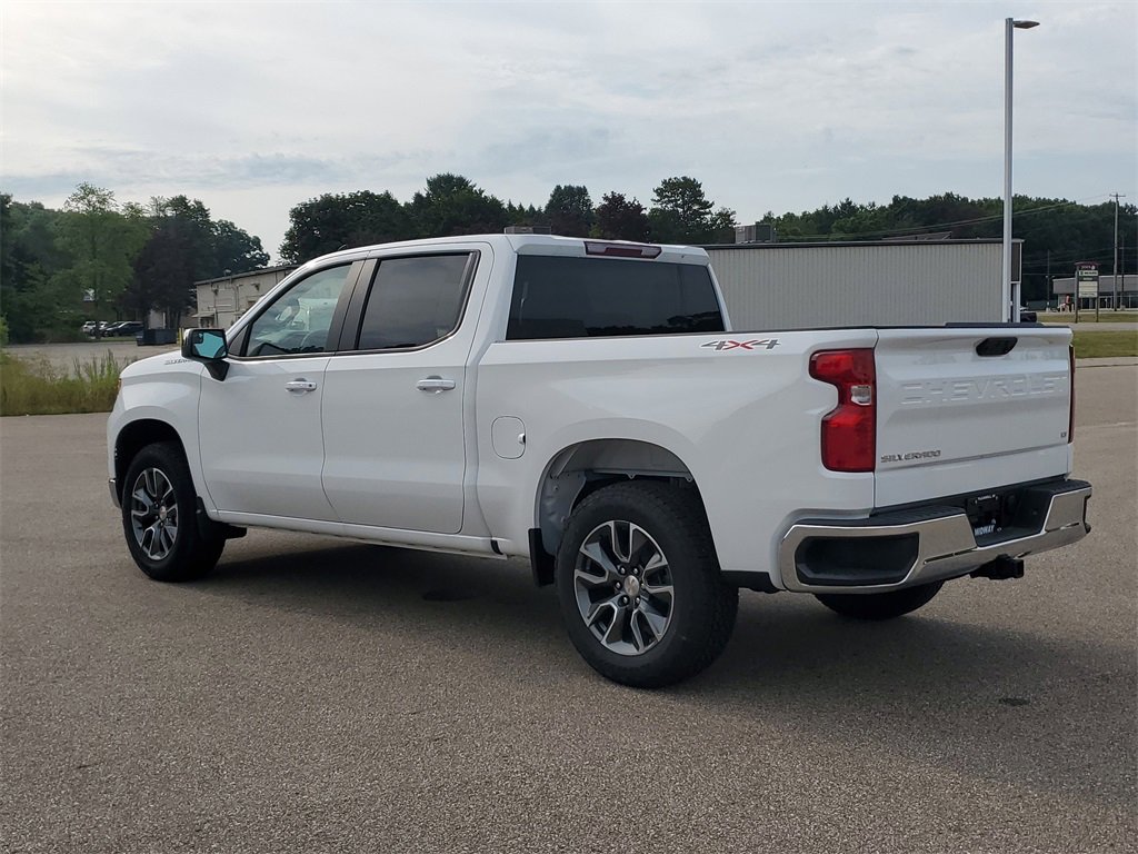 2025 Chevrolet Silverado 1500 LT photo 3