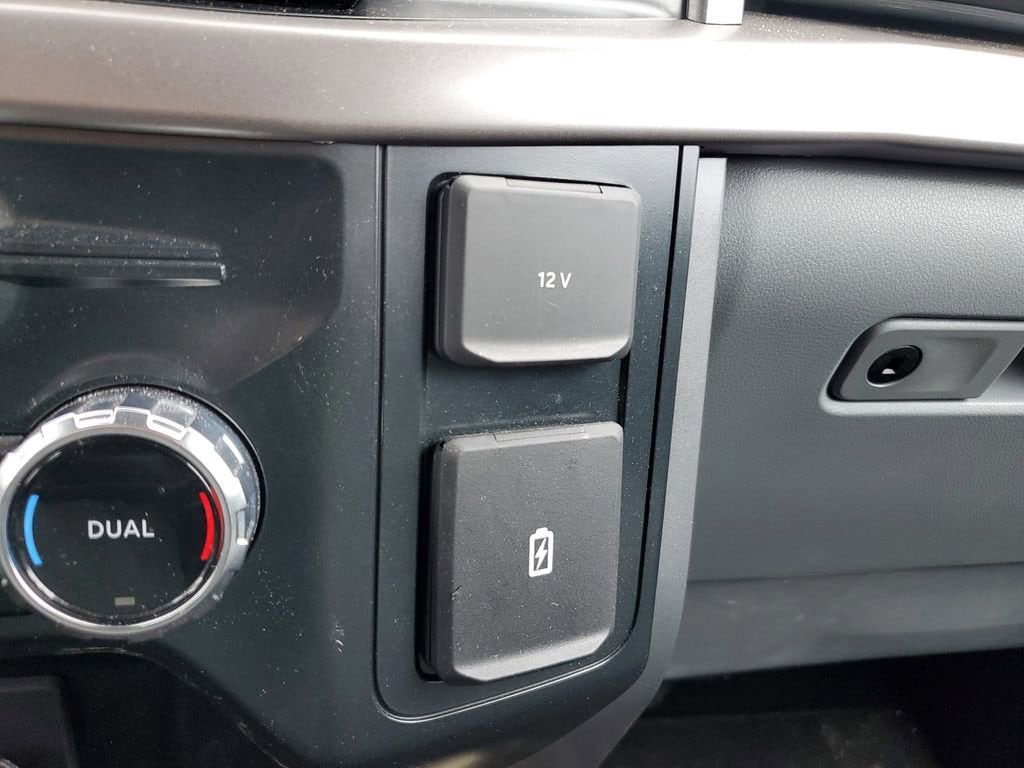 2025 Ford F-150 XLT - Photo 26