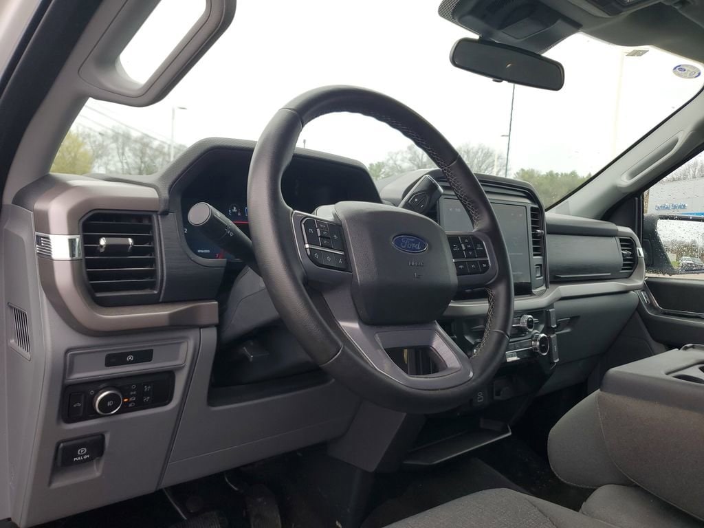 2025 Ford F-150 XLT - Photo 13