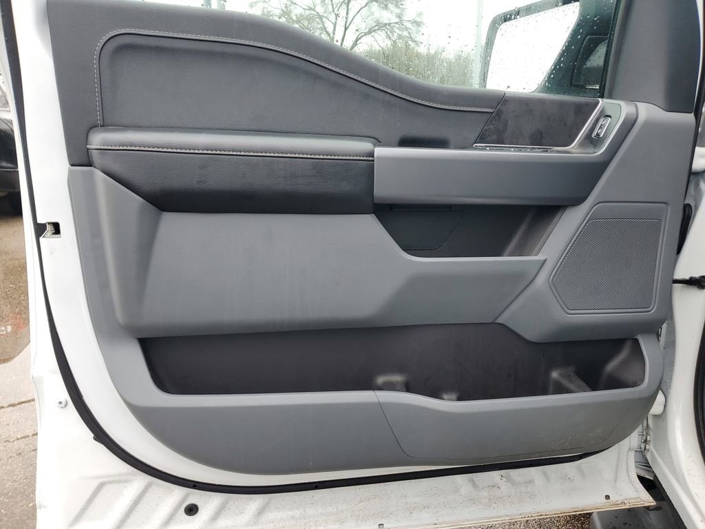 2025 Ford F-150 XLT - Photo 10