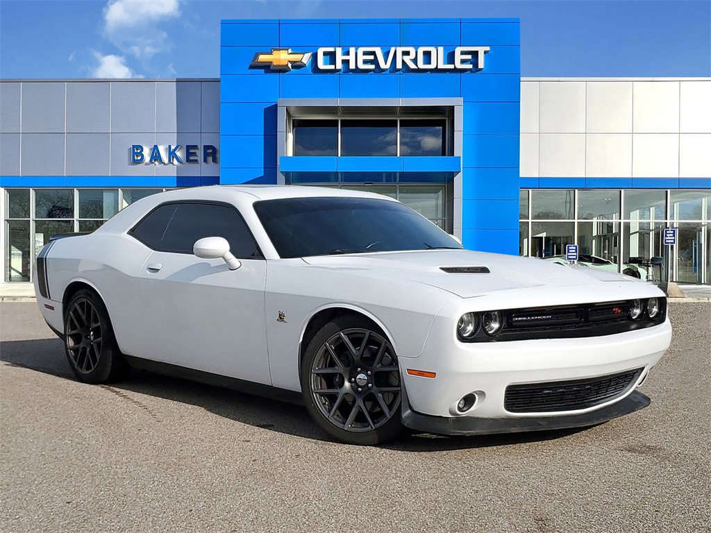 2016 Dodge Challenger Scat Pack's photo