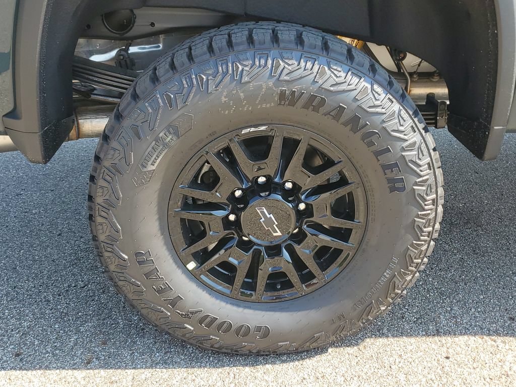 2026 Chevrolet Silverado 2500 HD ZR2 - Photo 7