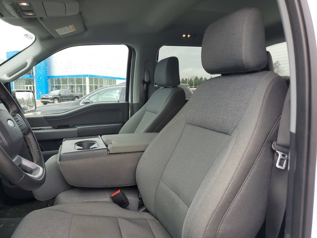 2025 Ford F-150 XLT - Photo 12