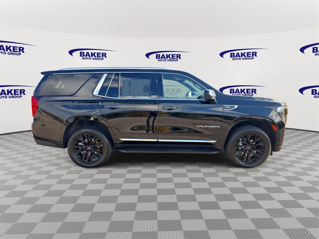 2023 Gmc Yukon SLT photo 3