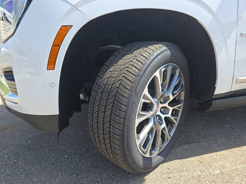 2026 GMC Yukon XL Denali - Photo 36