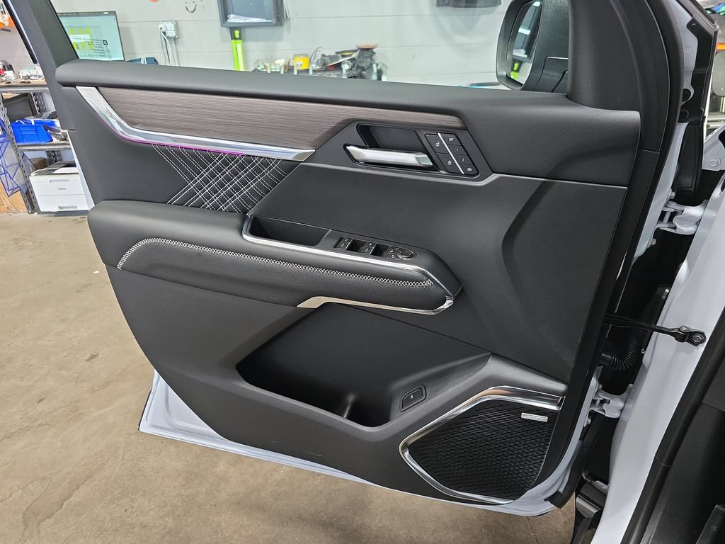 2026 GMC Acadia Denali - Photo 30