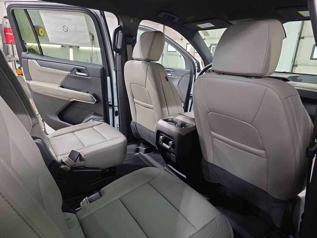 2026 GMC Acadia Elevation - Photo 11