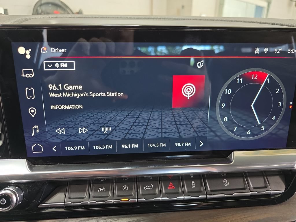 2023 GMC Sierra 1500 SLT - Photo 22