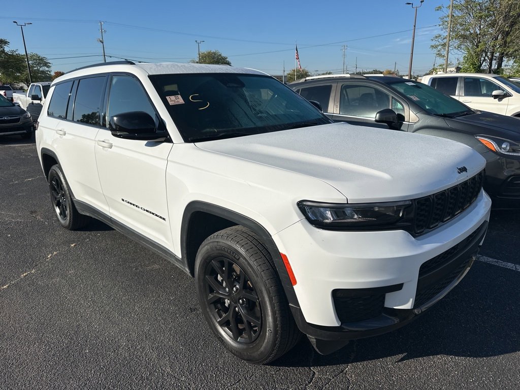 2024 Jeep Grand Cherokee Laredo photo 3
