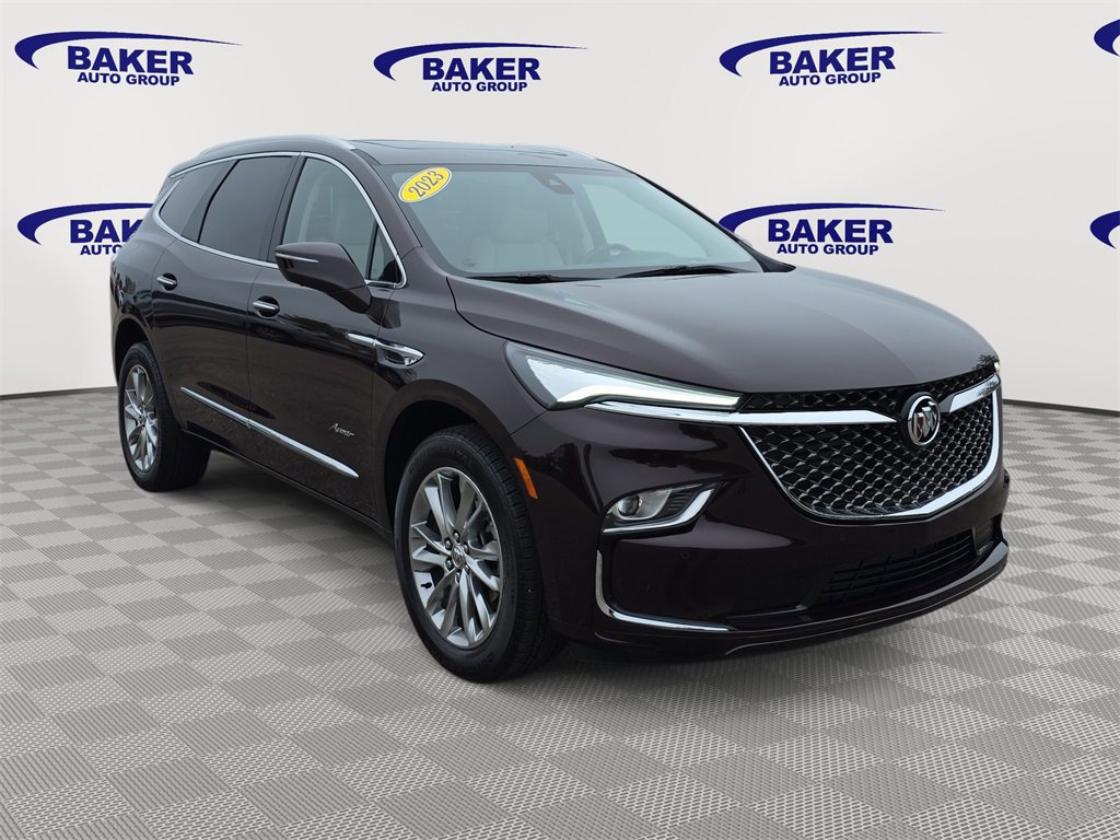 2023 Buick Enclave Avenir photo 2
