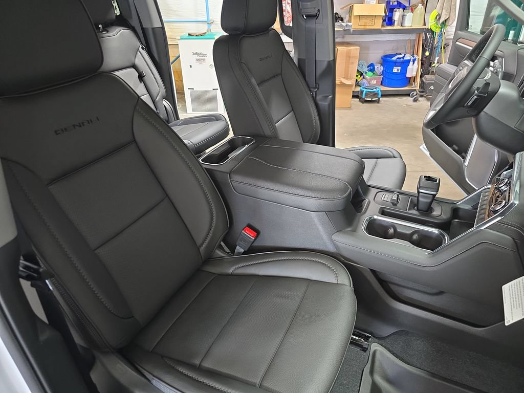 2026 GMC Sierra 1500 Denali - Photo 10