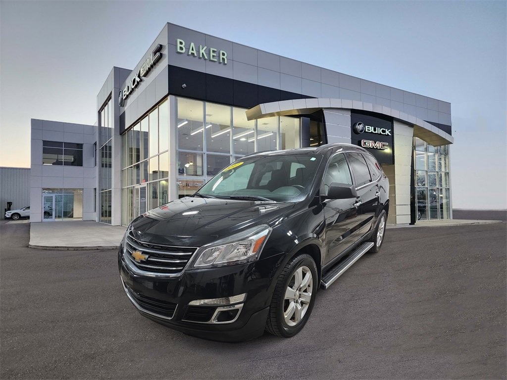 Used 2017 Chevrolet Traverse LT SUV