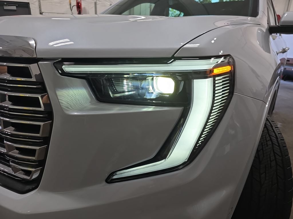 2026 GMC Acadia Denali - Photo 36