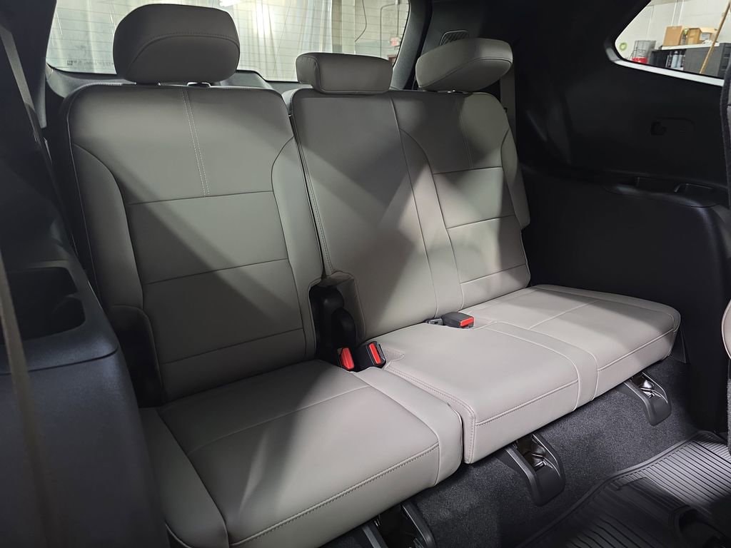 2026 GMC Acadia Elevation - Photo 12