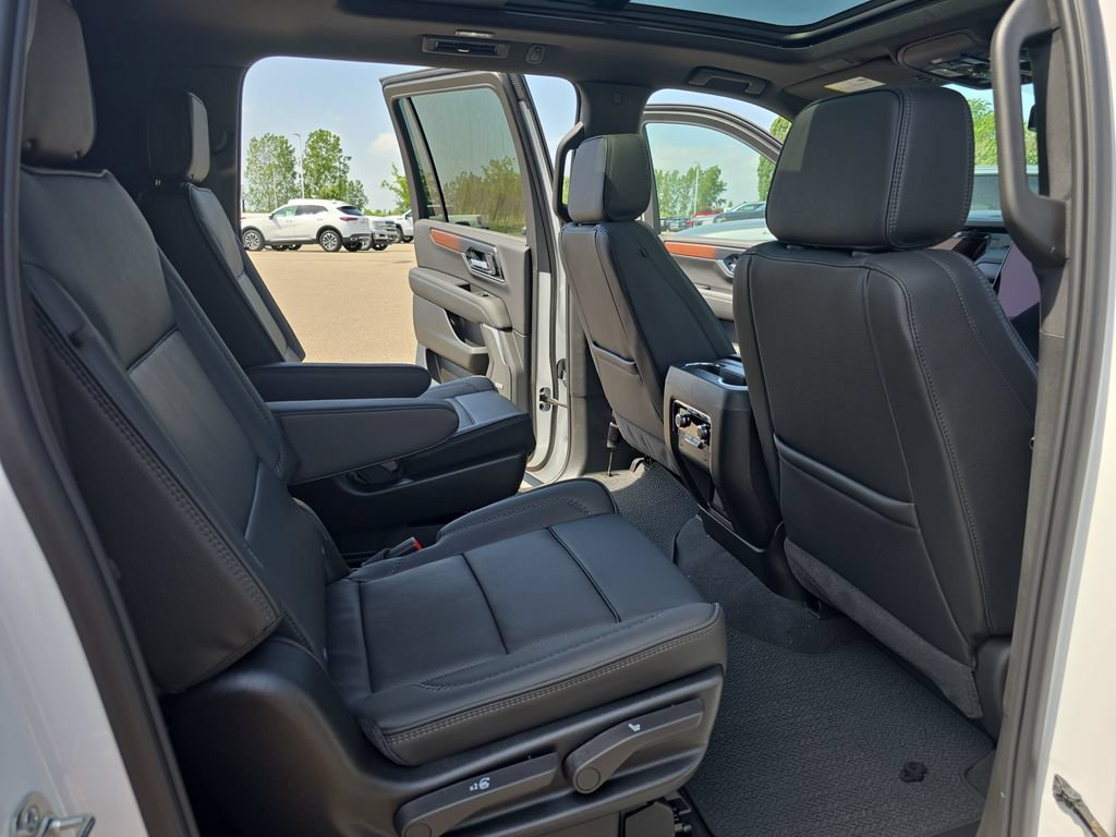 2026 GMC Yukon XL Denali - Photo 11