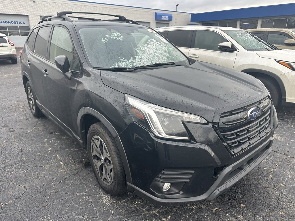 2022 Subaru Forester Premium photo 3