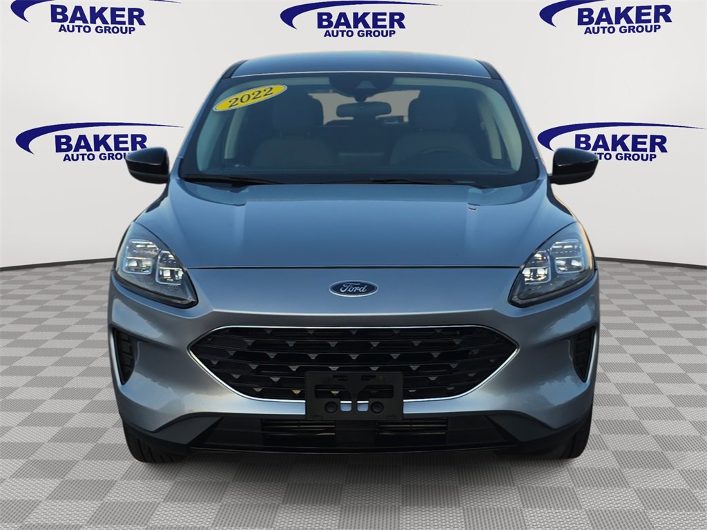 2022 Ford Escape SE photo 2