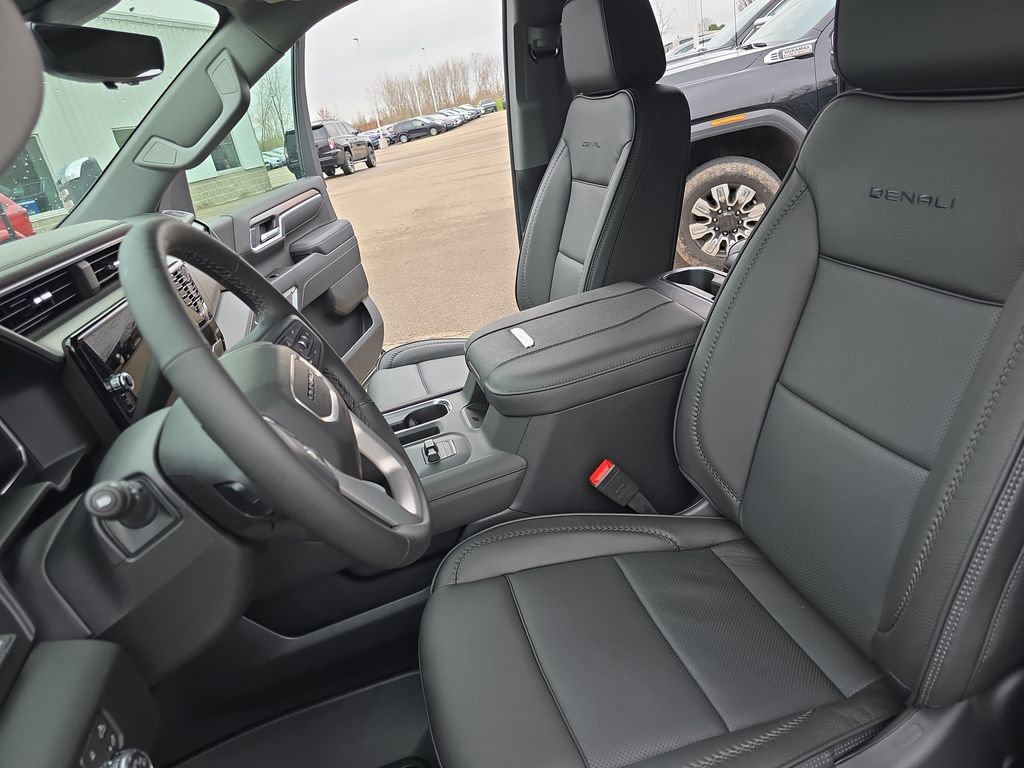 2026 GMC Sierra 2500HD Denali - Photo 14