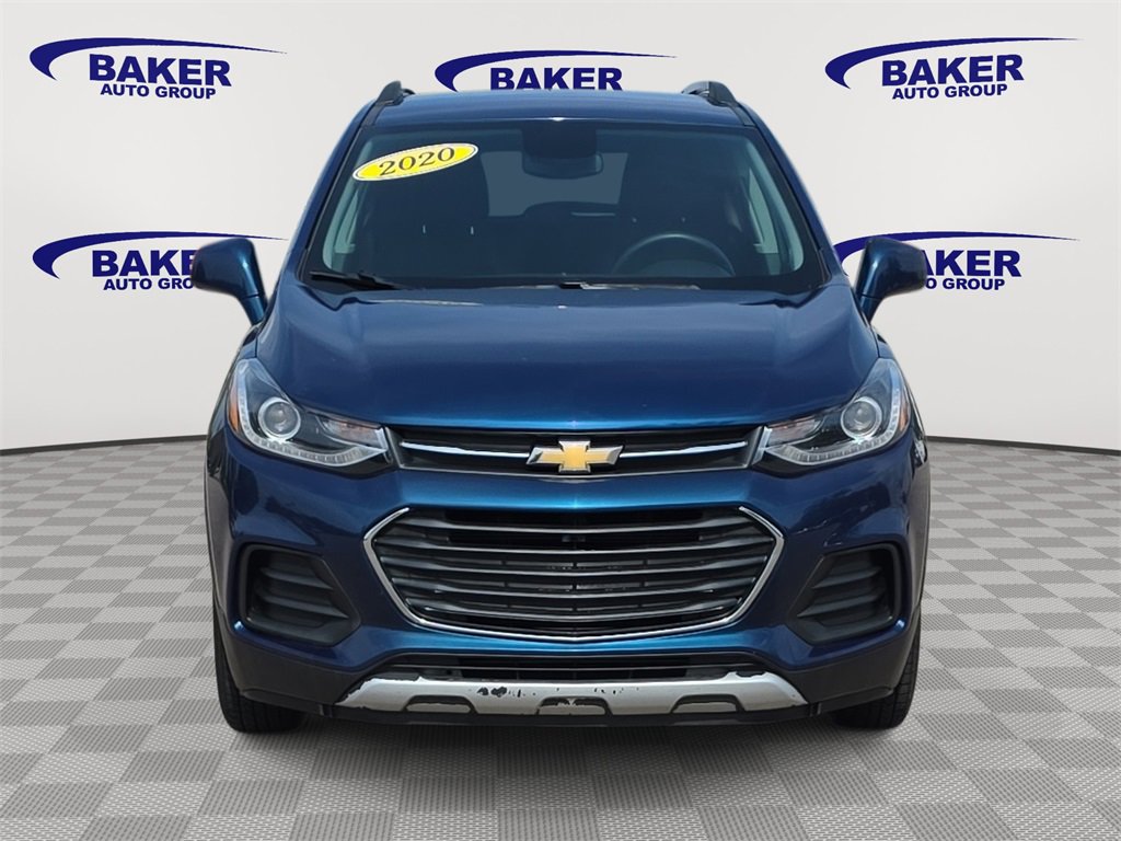 2020 Chevrolet Trax LT photo 2