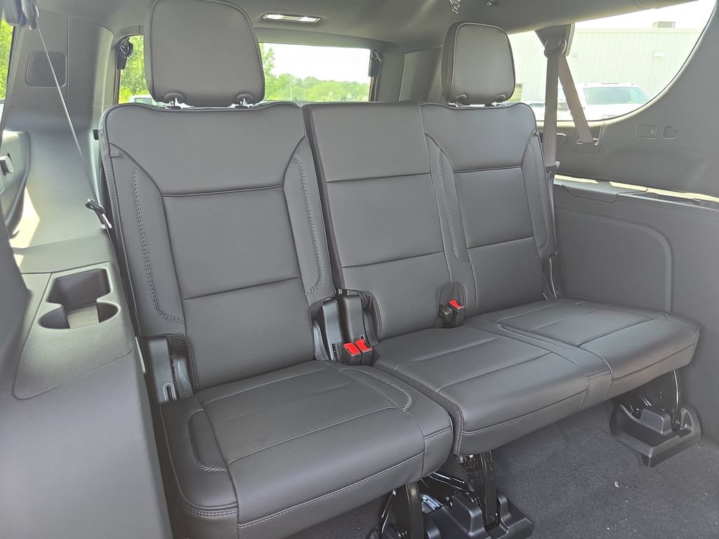 2026 GMC Yukon XL Denali - Photo 12
