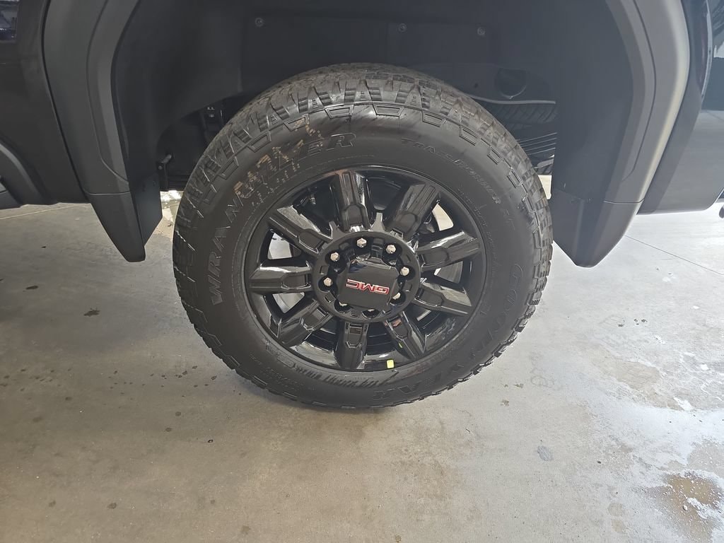 2026 GMC Sierra 2500HD AT4 - Photo 36
