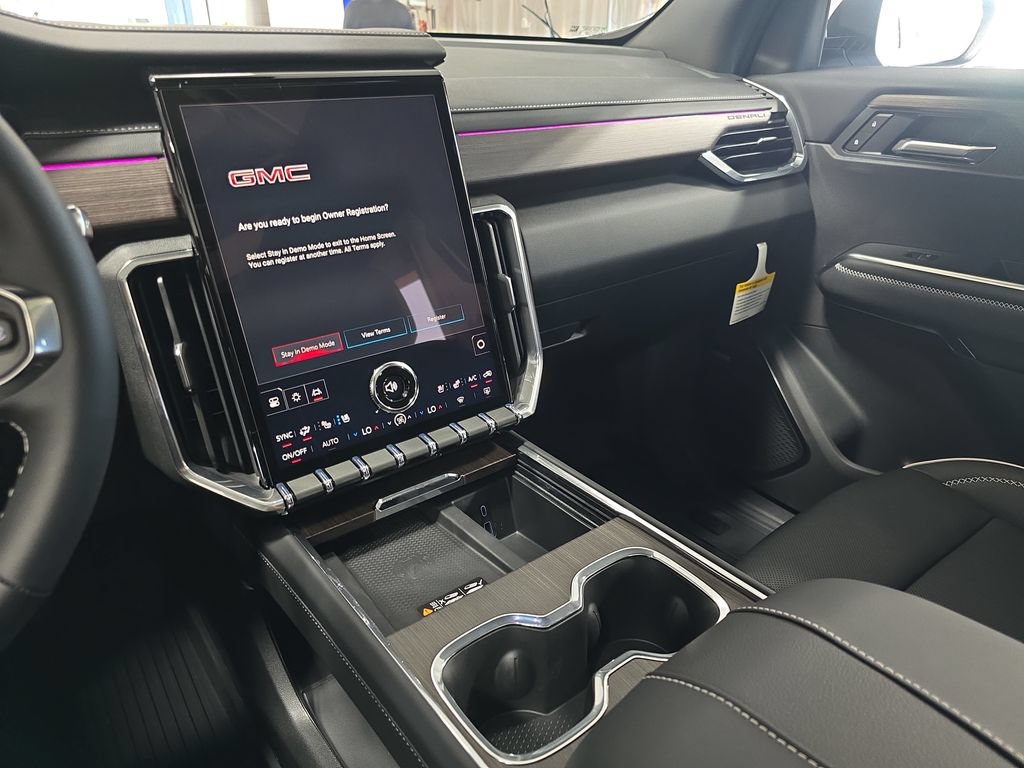2026 GMC Acadia Denali - Photo 25