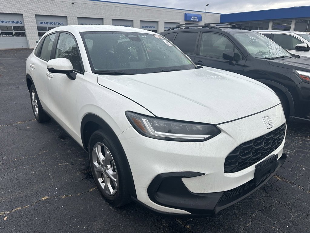 2023 Honda HR-V LX photo 3