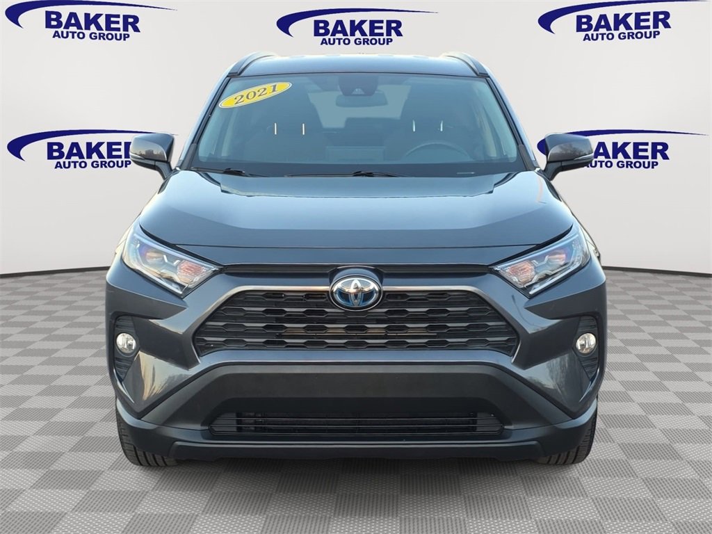2021 Toyota RAV4 Hybrid XLE photo 2