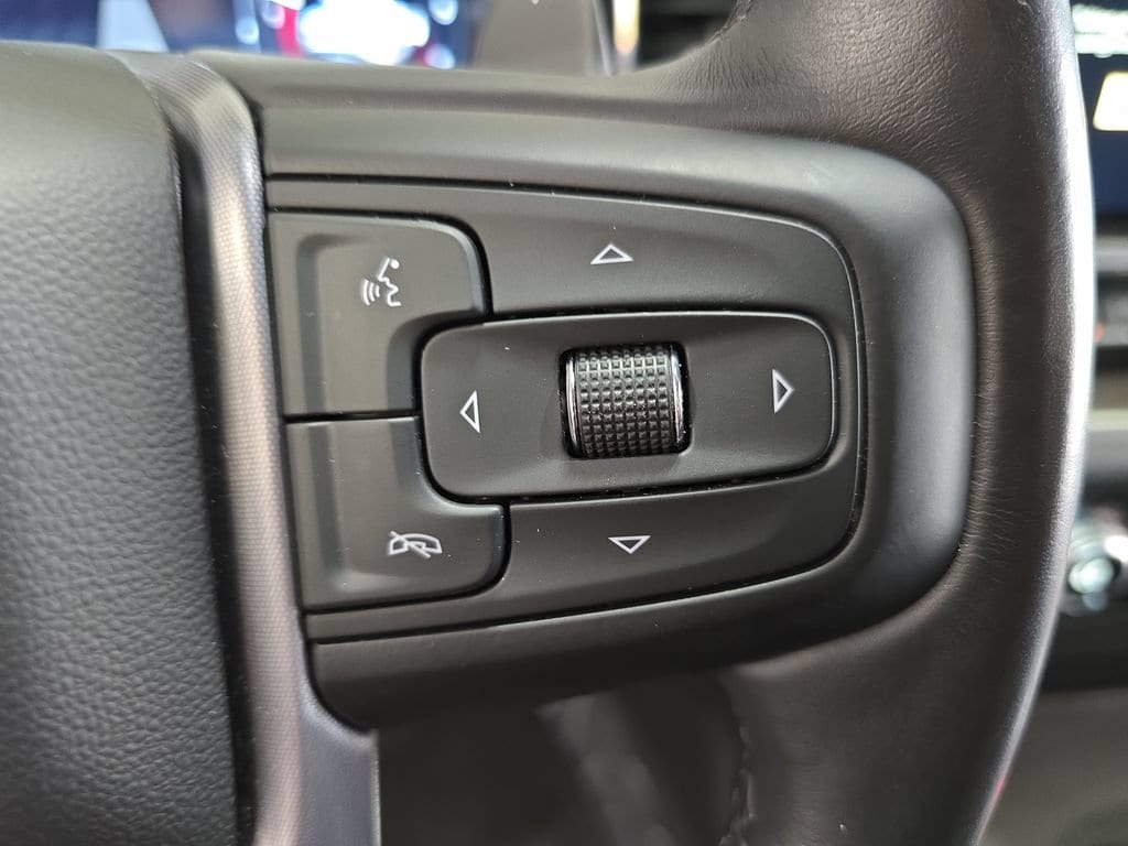 2023 GMC Sierra 1500 SLT - Photo 18