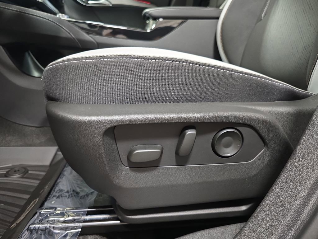 2026 Buick Envision Sport Touring - Photo 32