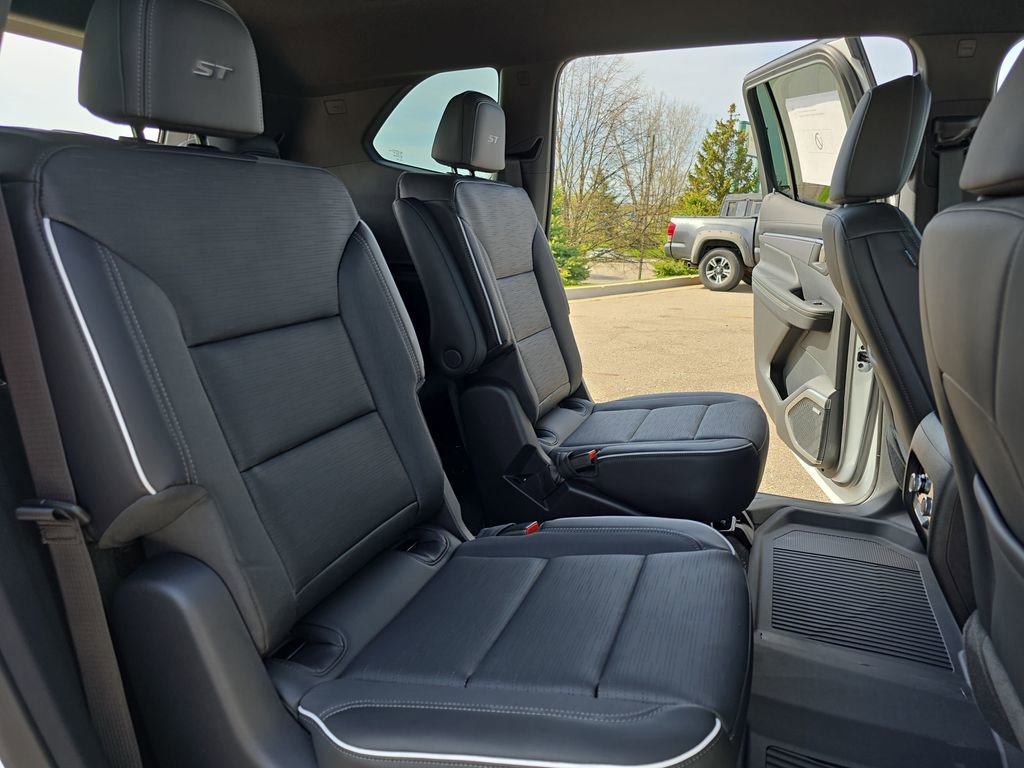 2026 Buick Enclave Sport Touring - Photo 11