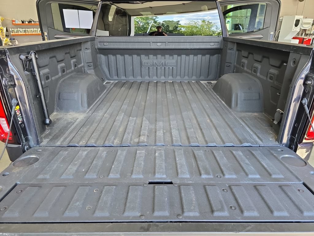 2023 GMC Sierra 1500 SLT - Photo 13
