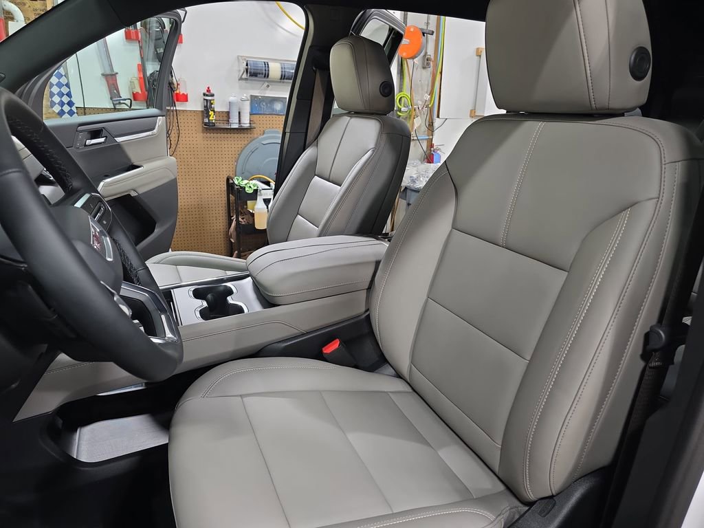 2026 GMC Acadia Elevation - Photo 17