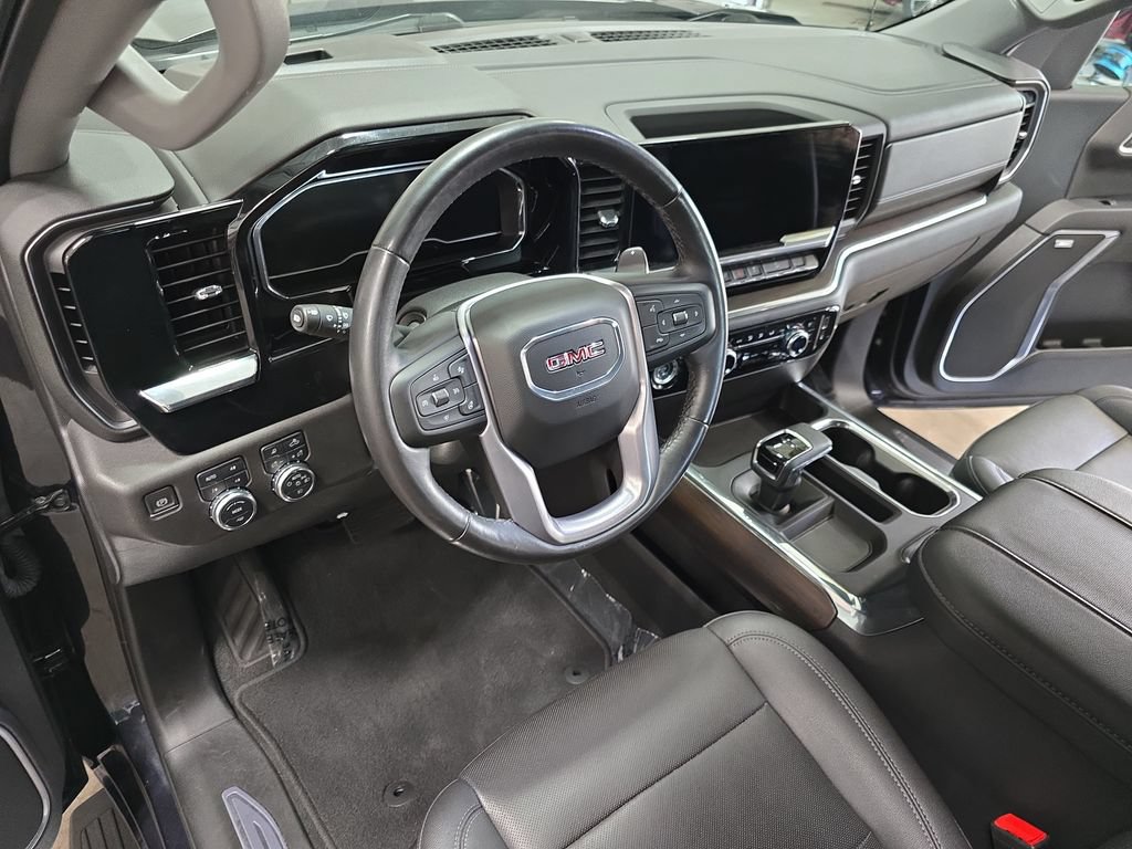 2023 GMC Sierra 1500 SLT - Photo 16