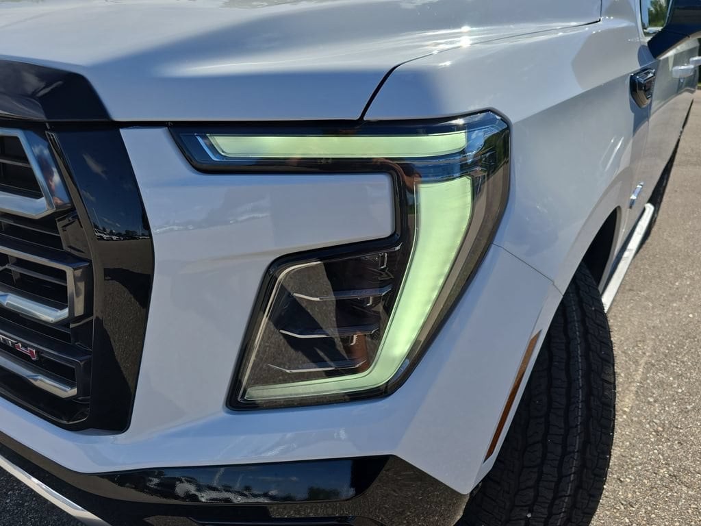 2026 GMC Yukon AT4 - Photo 33