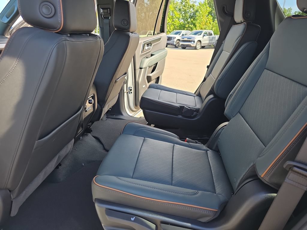 2026 GMC Yukon AT4 - Photo 14