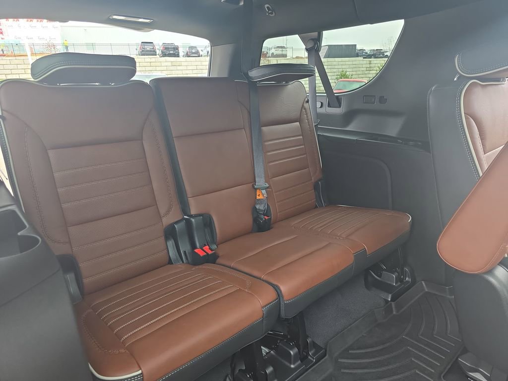2023 GMC Yukon XL Denali Ultimate - Photo 12
