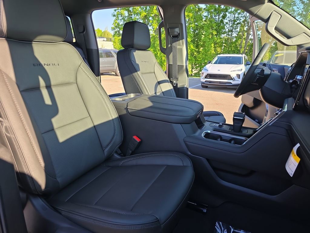 2026 GMC Sierra 1500 Denali - Photo 10