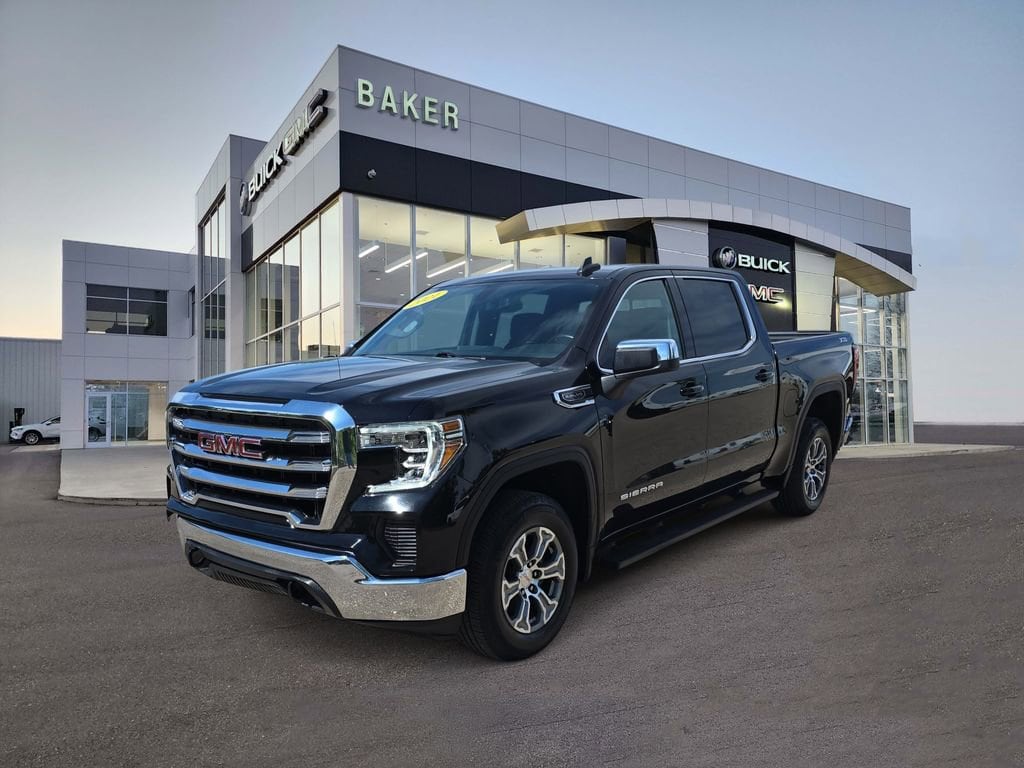 2021 GMC Sierra 4WD Crew Cab Short Box SLE's photo